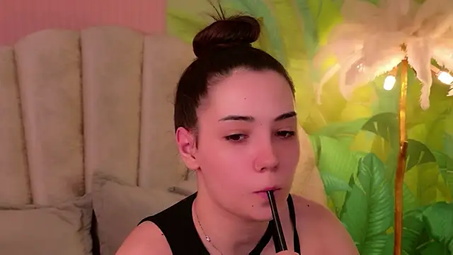 Alice Deleon online show from June 7, 11:25 am