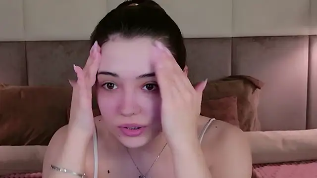 Alice Deleon online show from June 13, 10:57 am