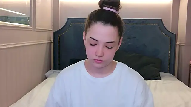 Alice Deleon online show from July 22, 11:02 am