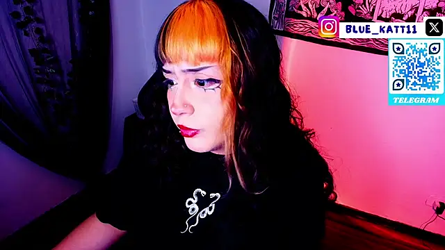 Snapshot of blue_katt chatting on June 19, 5:34 am blue katt online show from June 19, 5:34 am
