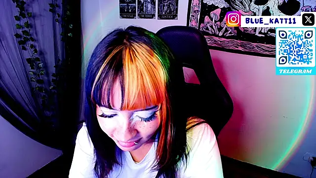 Snapshot of blue_katt chatting on June 25, 5:12 am blue katt online show from June 25, 5:12 am