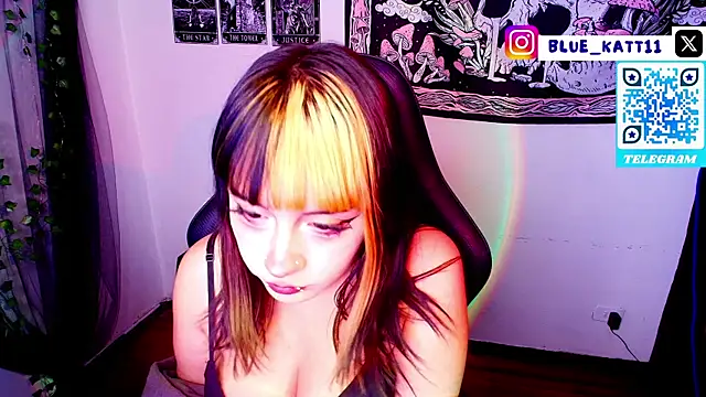 Snapshot of blue_katt chatting on July 21, 3:31 am blue katt online show from July 21, 3:31 am
