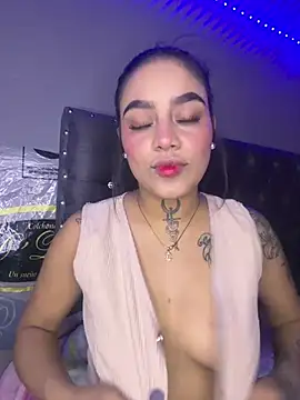 Emily sharlot online show from August 2, 9:57 pm