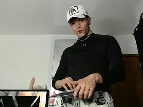 Smith boy 25 online show from March 1, 9:15 pm