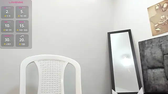 Chloe diamondss online show from March 20, 10:21 am