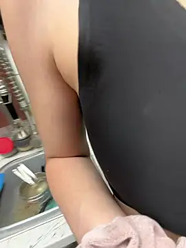 sexymelli18 online show from June 20, 1:47 pm
