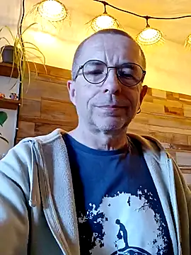 Xavspank2 online show from March 25, 2:45 pm