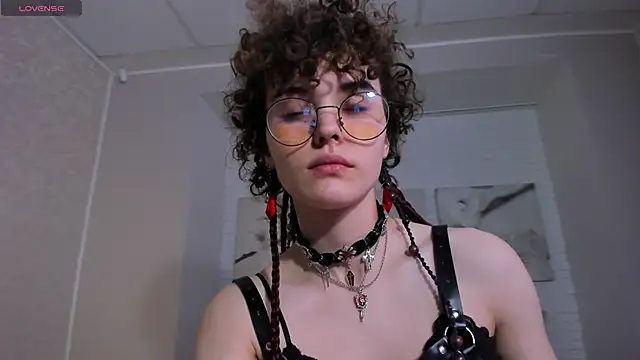 Snapshot of Dizer_clopy chatting on March 16, 3:50 pm Dizer clopy online show from March 16, 3:50 pm