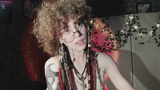 Snapshot of Dizer_clopy chatting on September 19, 3:34 pm Dizer clopy online show from September 19, 3:34 pm