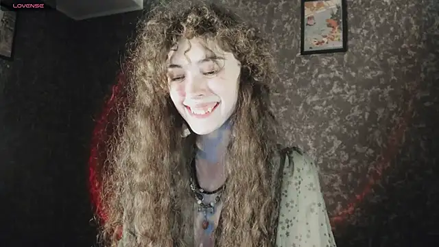 Snapshot of Dizer_clopy chatting on November 7, 8:42 pm Dizer clopy online show from November 7, 8:42 pm