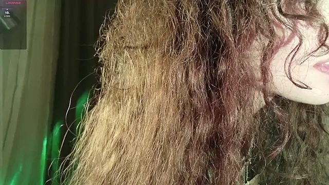 Snapshot of Dizer_clopy chatting on November 21, 9:13 pm Dizer clopy online show from November 21, 9:13 pm