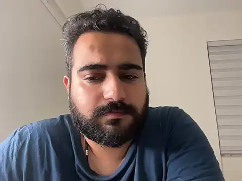 Snapshot of indian_thonger chatting on December 17, 3:29 pm indian thonger online show from December 17, 3:29 pm