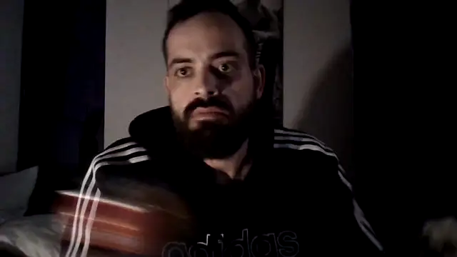 Snapshot of guccititi chatting on November 4, 5:17 am guccititi online show from November 4, 5:17 am