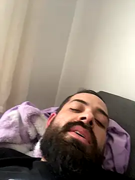 Snapshot of guccititi chatting on November 12, 2:06 pm guccititi online show from November 12, 2:06 pm