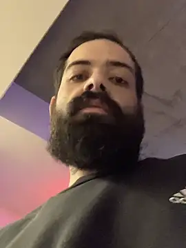 Snapshot of guccititi chatting on December 14, 1:49 pm guccititi online show from December 14, 1:49 pm