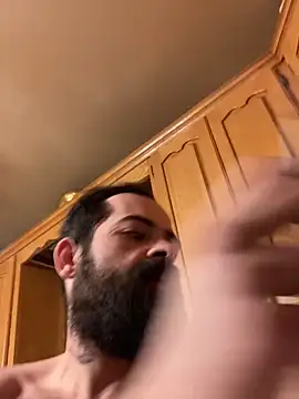 guccititi online show from December 18, 7:36 am