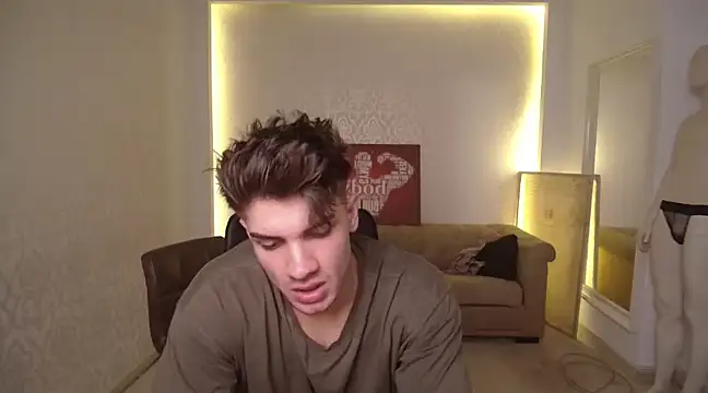 MaxKaiden online show from March 5, 8:21 am