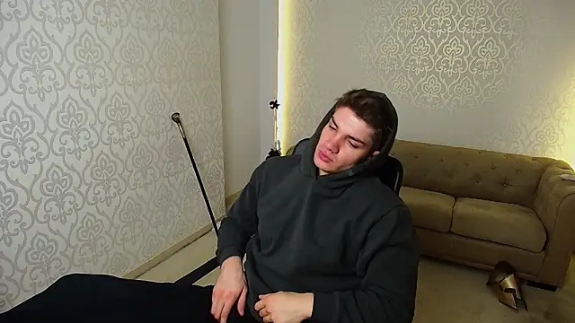 MaxKaiden online show from November 22, 5:39 am