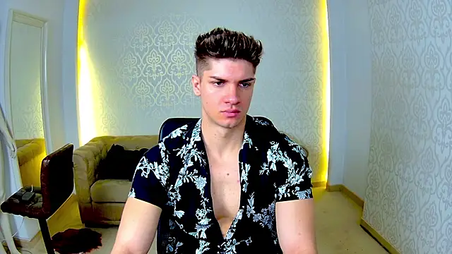 Snapshot of MaxKaiden chatting on February 12, 5:57 am MaxKaiden online show from February 12, 5:57 am