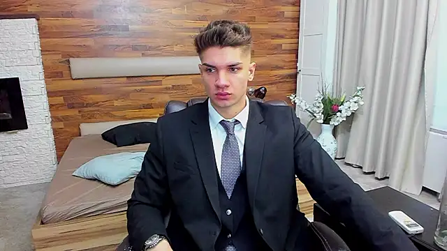 Snapshot of MaxKaiden chatting on March 14, 6:41 am MaxKaiden online show from March 14, 6:41 am