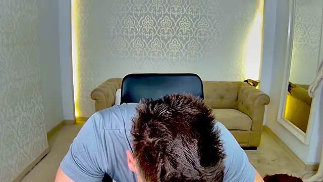 Snapshot of MaxKaiden chatting on April 15, 6:09 am MaxKaiden online show from April 15, 6:09 am