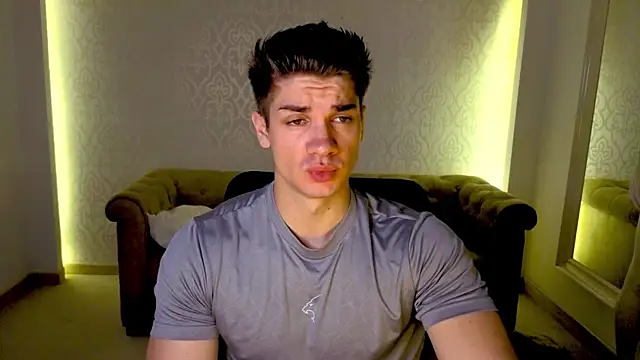 Snapshot of MaxKaiden chatting on June 4, 3:56 am MaxKaiden online show from June 4, 3:56 am