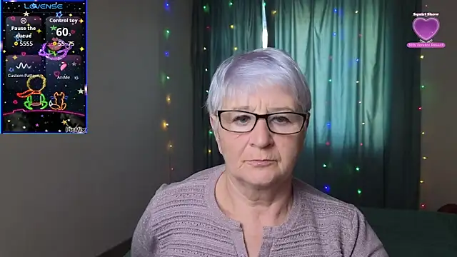 Sandra Snowflake online show from October 3, 12:02 pm