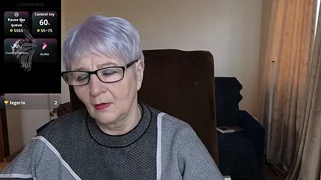 Snapshot of Sandra_Snowflake chatting on March 30, 4:13 am Sandra Snowflake online show from March 30, 4:13 am