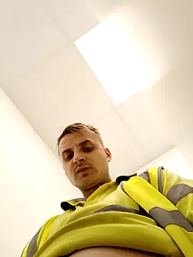 Eusuntnoulgigolo online show from October 1, 2:45 pm