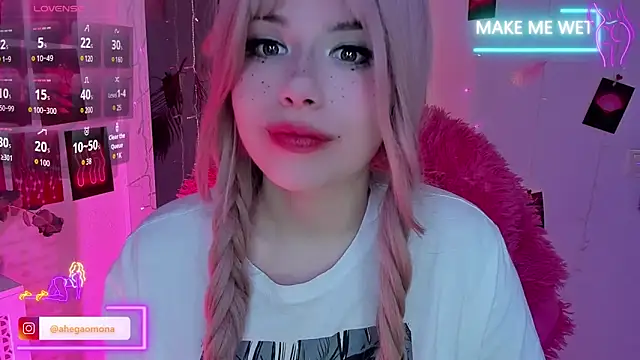 Sparkle Mona online show from March 19, 1:54 am