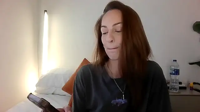 Snapshot of Edenfox- chatting on March 12, 2:12 pm Edenfox- online show from March 12, 2:12 pm