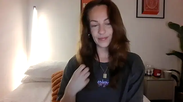 Snapshot of Edenfox- chatting on March 18, 11:52 pm Edenfox- online show from March 18, 11:52 pm