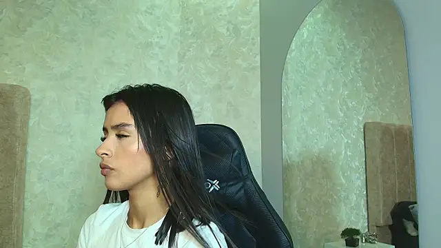 katia foxxx  online show from May 26, 5:31 pm