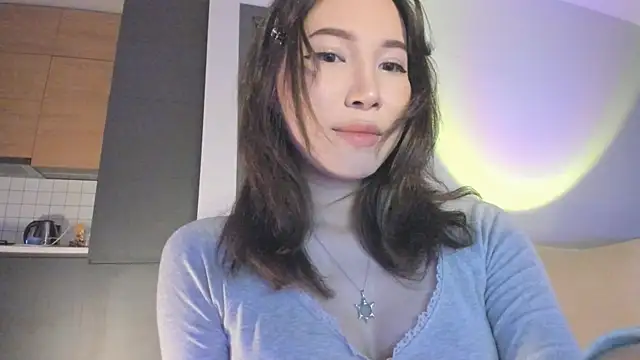 Snapshot of mey_baee chatting on April 4, 4:26 pm mey baee online show from April 4, 4:26 pm