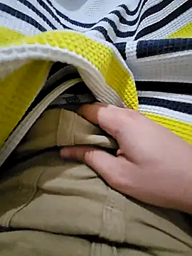 Snapshot of skiciyunis chatting on September 21, 7:59 pm skiciyunis online show from September 21, 7:59 pm