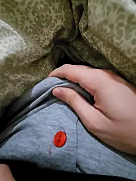 Snapshot of skiciyunis chatting on October 8, 8:06 pm skiciyunis online show from October 8, 8:06 pm