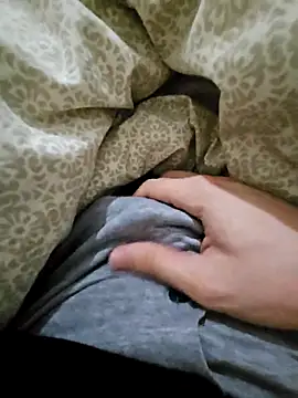 Snapshot of skiciyunis chatting on October 14, 9:04 pm skiciyunis online show from October 14, 9:04 pm