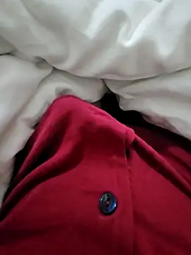 Snapshot of skiciyunis chatting on October 22, 9:14 pm skiciyunis online show from October 22, 9:14 pm