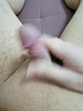 Snapshot of skiciyunis chatting on March 10, 5:40 pm skiciyunis online show from March 10, 5:40 pm