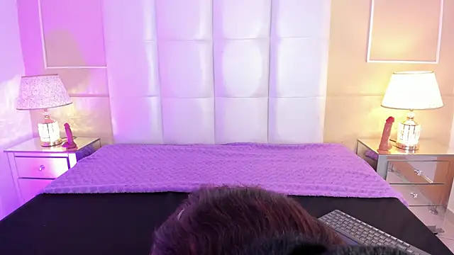 Snapshot of Pariss-Salvatore chatting on March 5, 7:38 pm Pariss-Salvatore online show from March 5, 7:38 pm