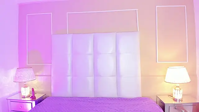 Snapshot of Pariss-Salvatore chatting on March 5, 10:43 pm Pariss-Salvatore online show from March 5, 10:43 pm