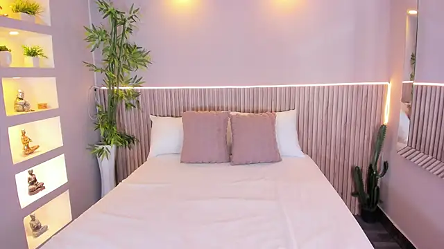 Snapshot of GeorginaReyes chatting on March 5, 10:39 pm GeorginaReyes online show from March 5, 10:39 pm