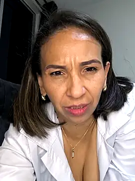 Mrsvictoriaaa online show from February 23, 1:13 am