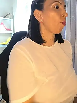 Mrsvictoriaaa online show from July 19, 7:28 pm