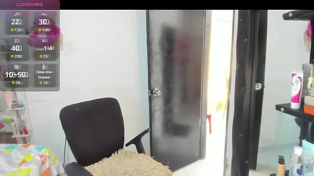 Ladyy Sweet22 online show from September 28, 1:38 pm