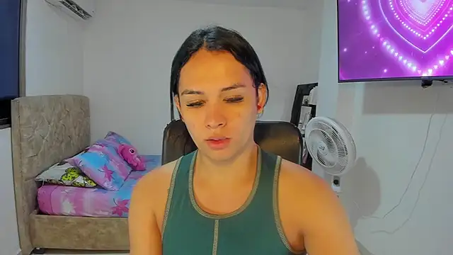 Snapshot of Ladyy_Sweet22 chatting on June 20, 12:52 pm Ladyy Sweet22 online show from June 20, 12:52 pm