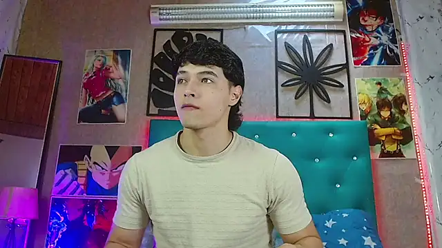 LiamAndrewzz online show from December 4, 7:22 pm