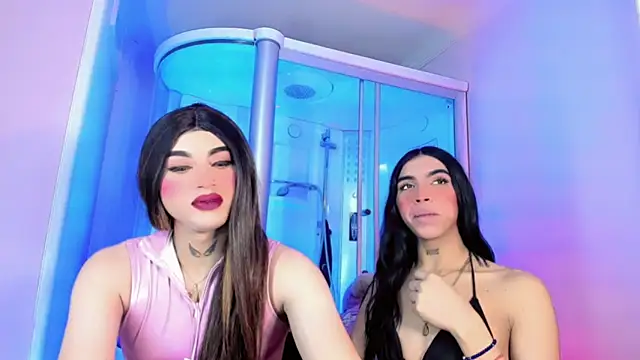 Snapshot of Brytany_TiffanySX chatting on March 19, 2:24 pm Brytany TiffanySX online show from March 19, 2:24 pm