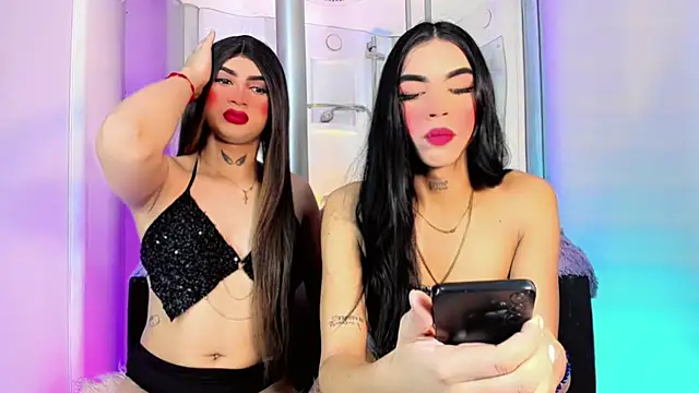 Snapshot of Brytany_TiffanySX chatting on March 20, 11:05 am Brytany TiffanySX online show from March 20, 11:05 am