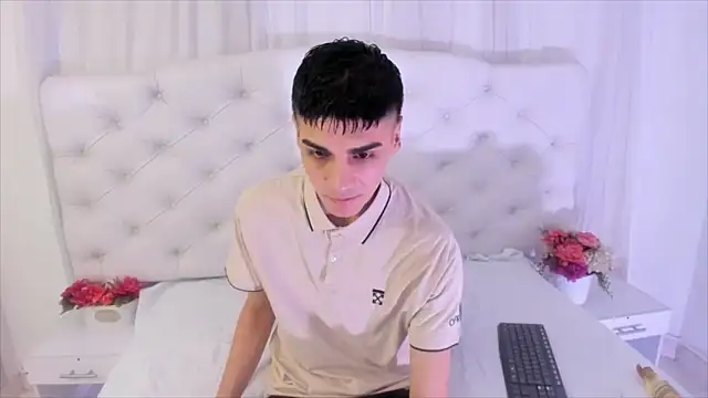 frank jhonsson online show from September 29, 7:08 pm